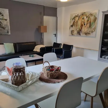 Vakantiewoning Schouwenberg Nyaraló *